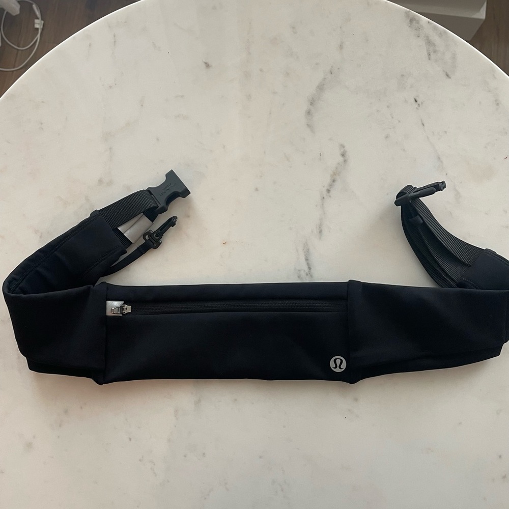 Lululemon Fast and Free Running Belt